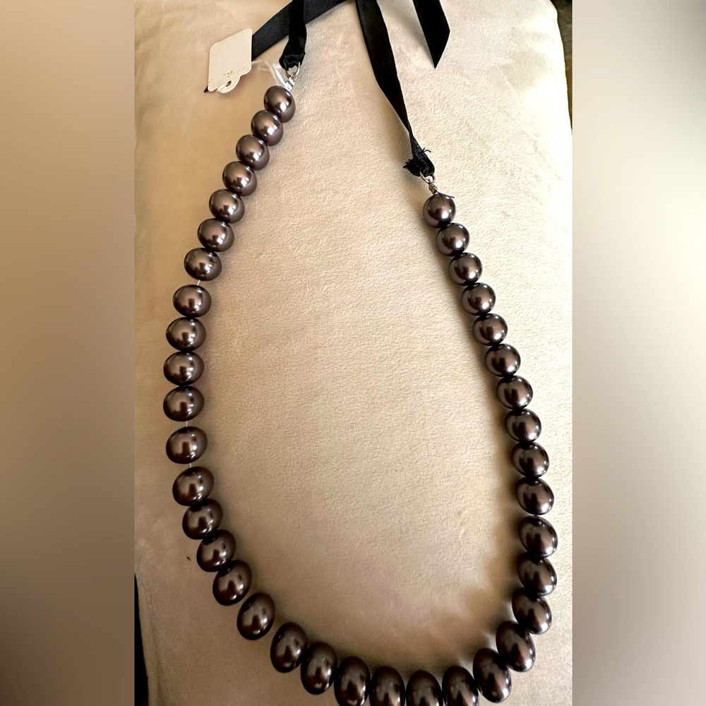 NEW Artisan Large Luster Gray Faux Tahitian Pearl Bead Ribbon Tie Necklace OOAK